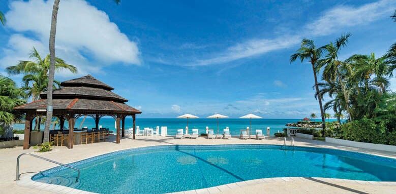 Blue Waters, pool