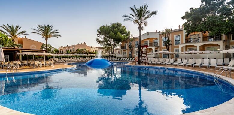 Zafiro Menorca, main
