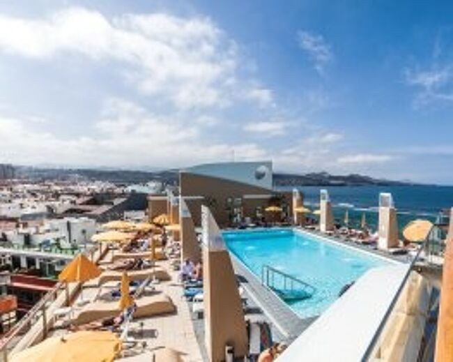 Hotel Reina Isabel, Thumbnail
