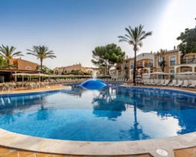 Zafiro Menorca, pool area