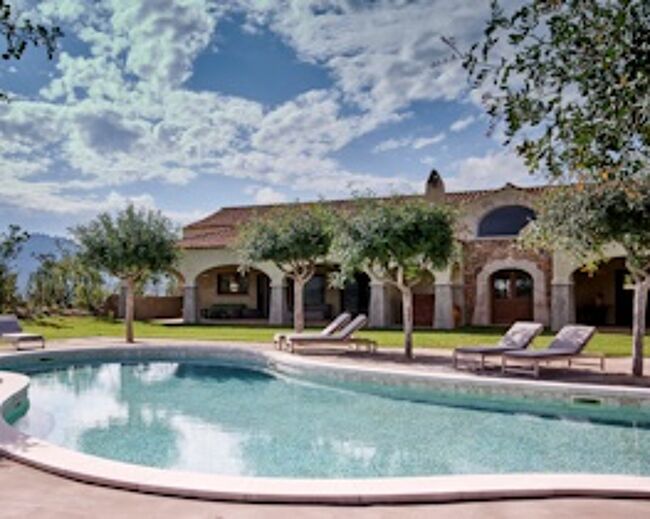 Cascioni Eco Retreat, pool and hotel