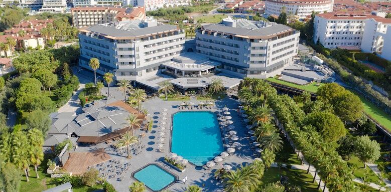 Miramare Beach, overview