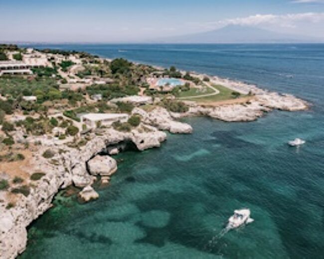 Mangia's Brucoli Resort