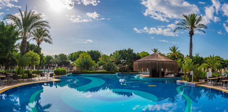 Gloria Golf Resort, main pool