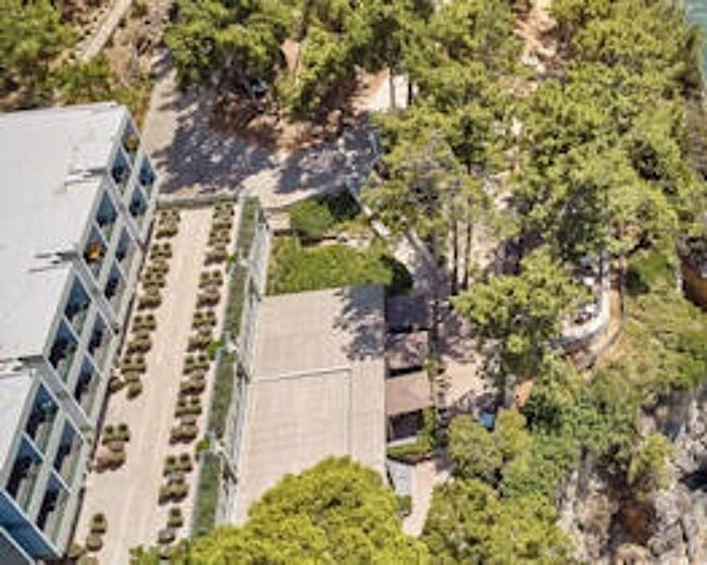 White Rocks Hotel, thumbnail image
