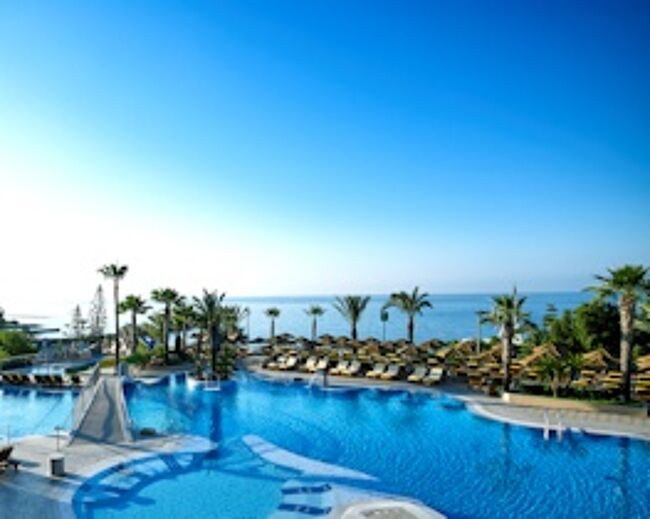 Four Seasons, main pool