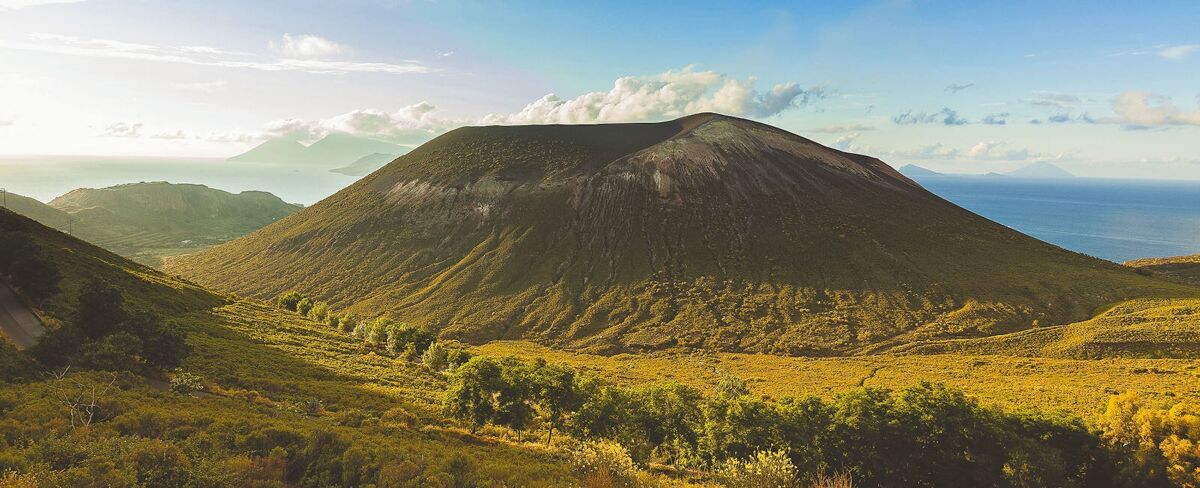 vulcano island holidays