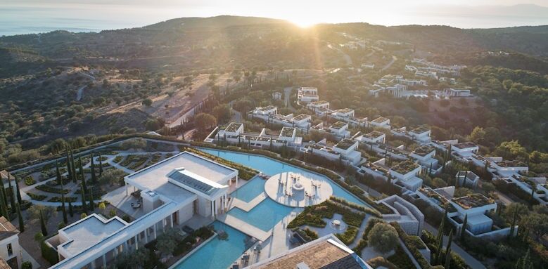 Amanzoe, Overview