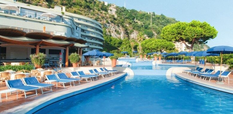 Hilton Sorrento Palace, exterior and pool