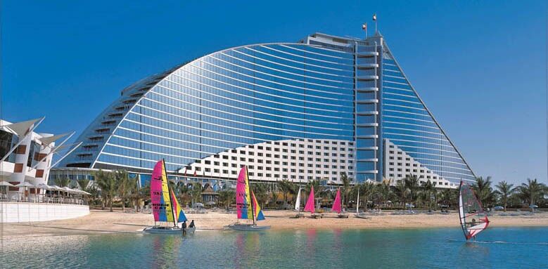 Jumeirah Beach Hotel, view of hotel