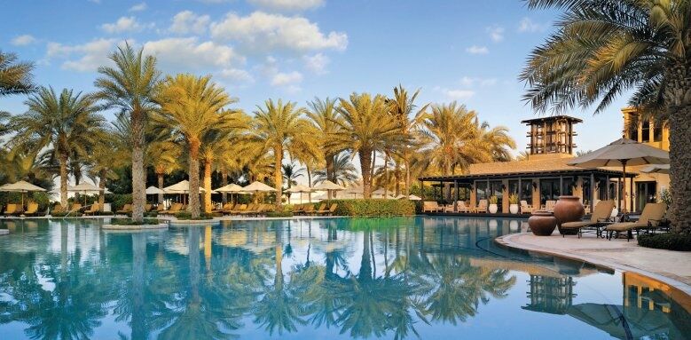 One & Only Royal Mirage - Arabian Court, pool and restaurant